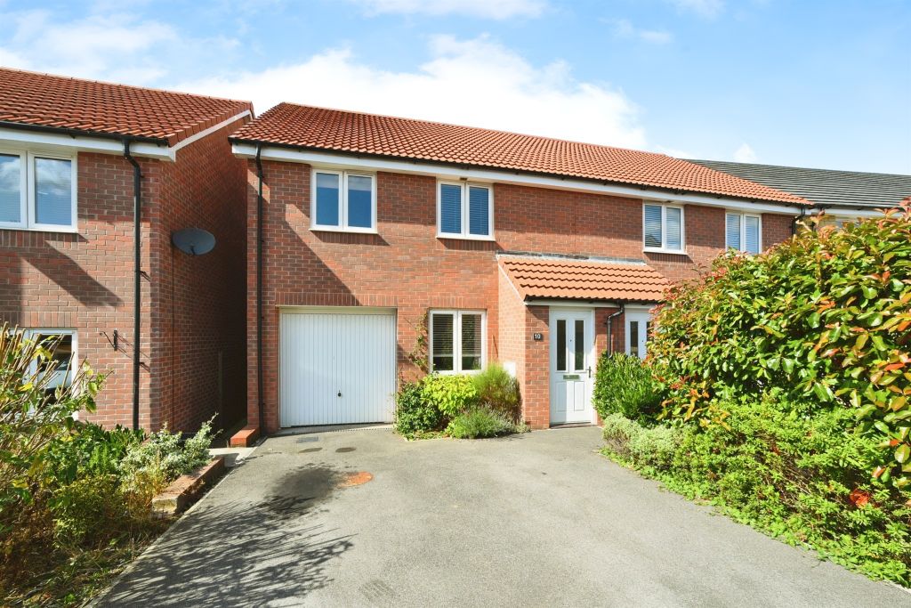 Property photo 2 of 17