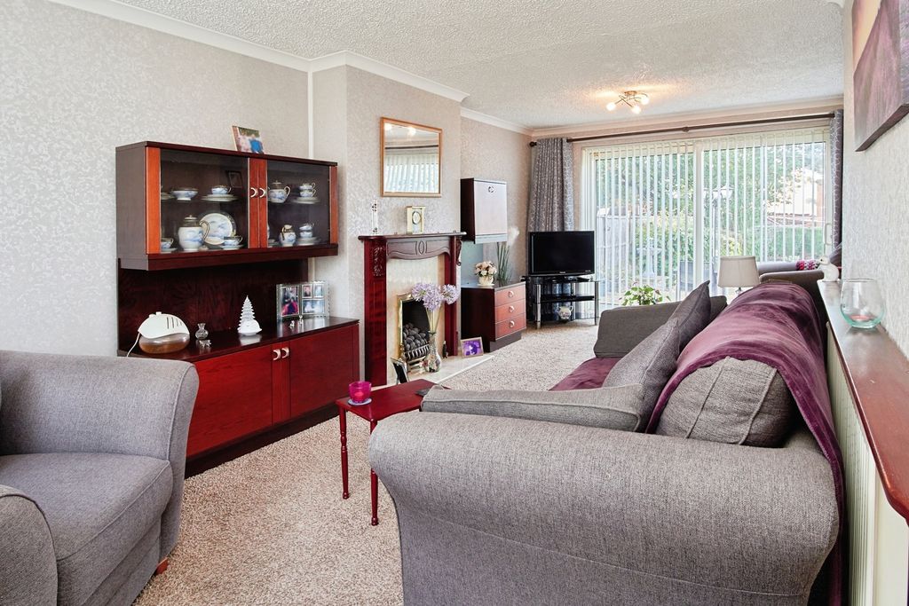 Property photo 2 of 17 Photo