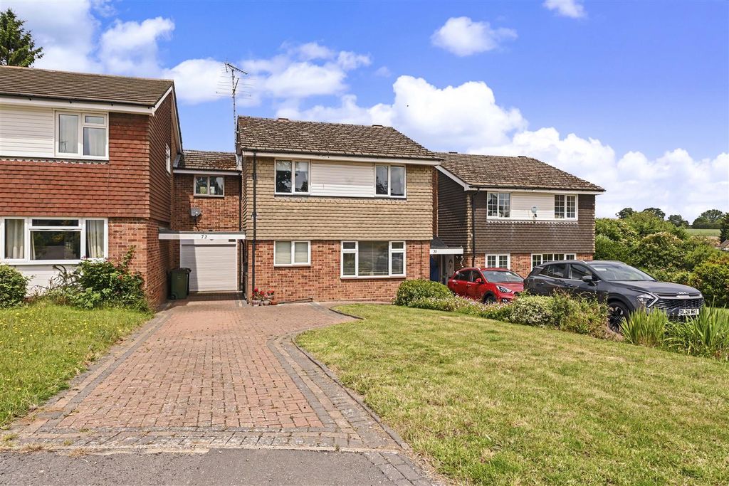 Property photo 1 of 12 72-Tuffnells-01.Jpg