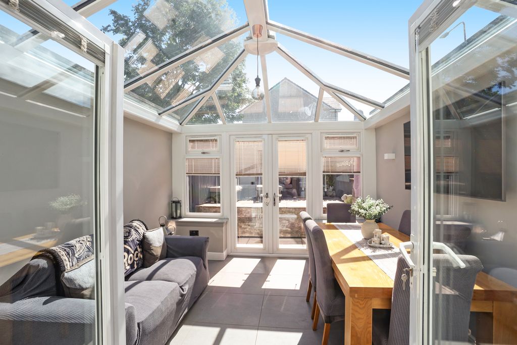 2 bed end terrace house for sale64 East Kilngate Place, Edinburgh EH17
