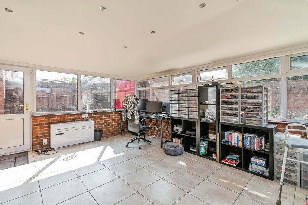 Property photo 2 of 16 Photo