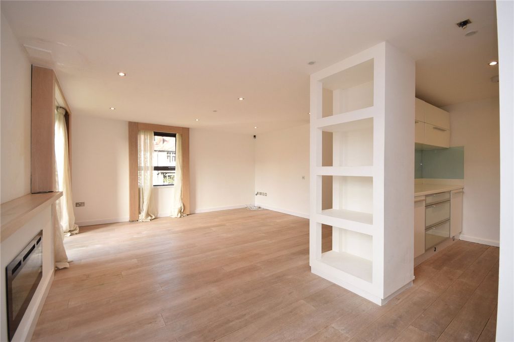 Property photo 2 of 15 Picture No. 03