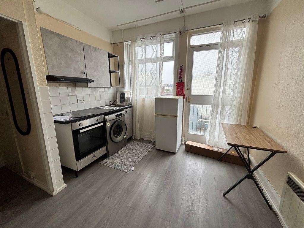Property photo 1 of 4 Img_6495