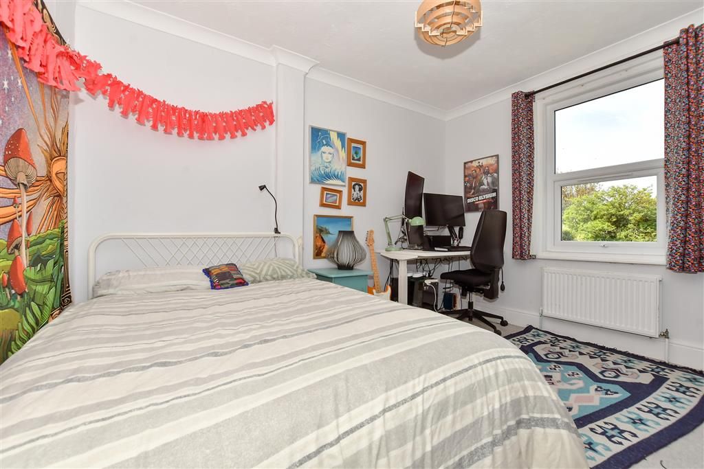 Property photo 1 of 7 Bedroom 1