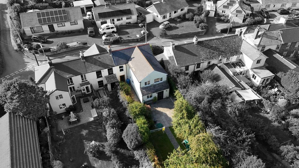 Property photo 1 of 21