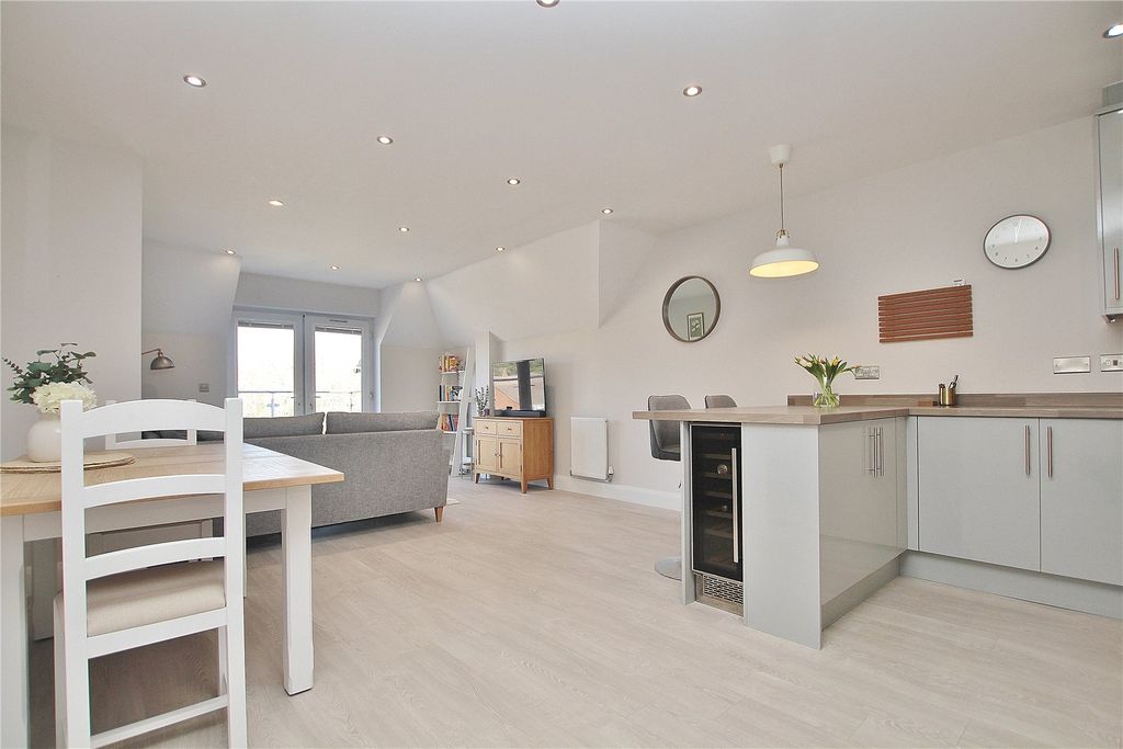 Property photo 3 of 11 Picture No. 04