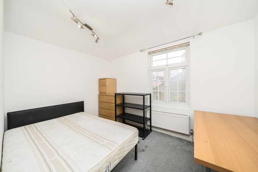 Property photo 2 of 7