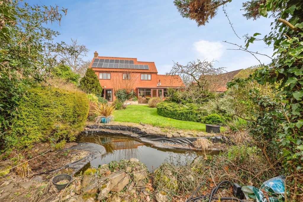 Property photo 2 of 18