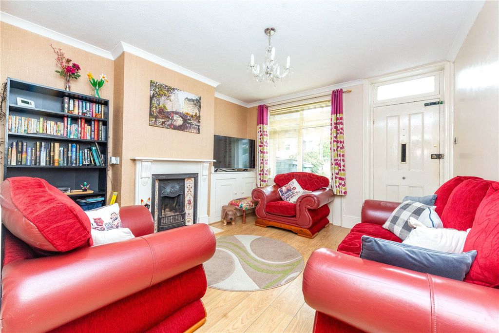 Property photo 2 of 12 Picture No. 01