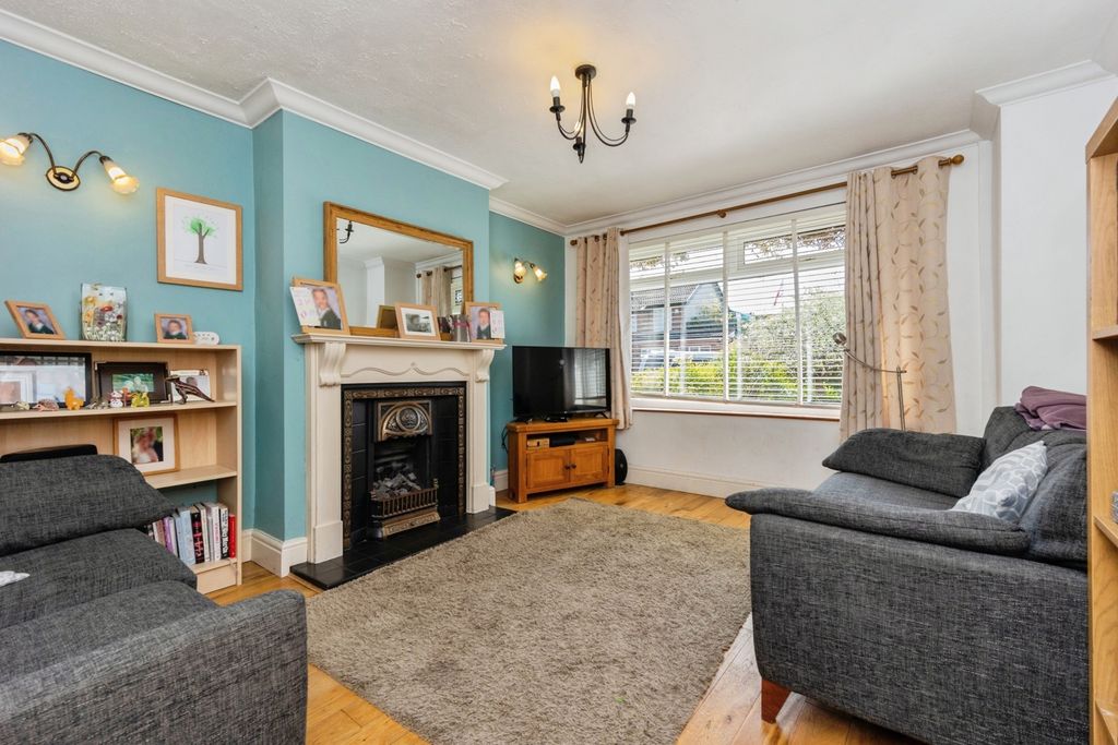 Property photo 2 of 17 Photo