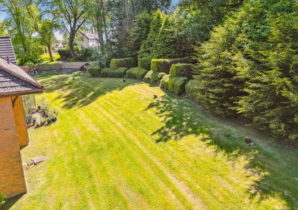 Property photo 2 of 26