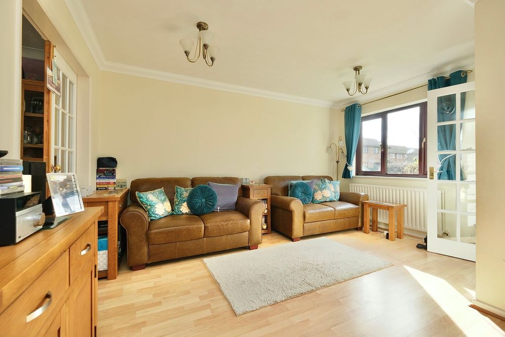 Property photo 2 of 12