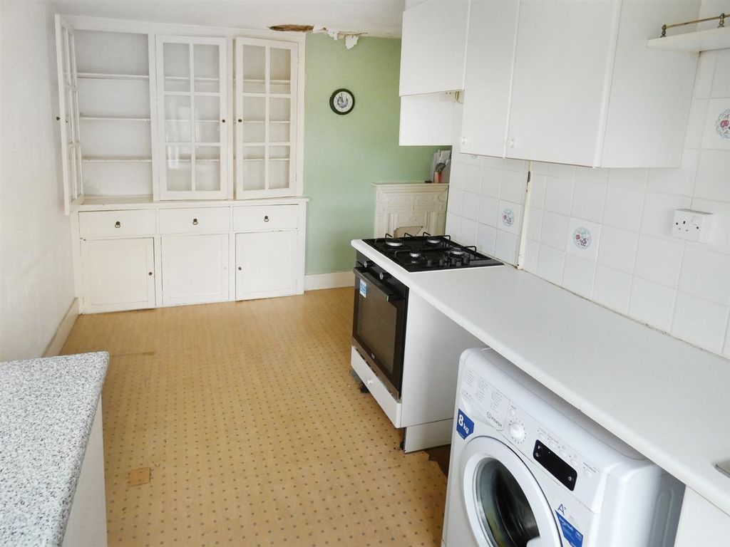 Additional image 10 of 3 bed flat for saleSouth Terrace, Littlehampton BN17