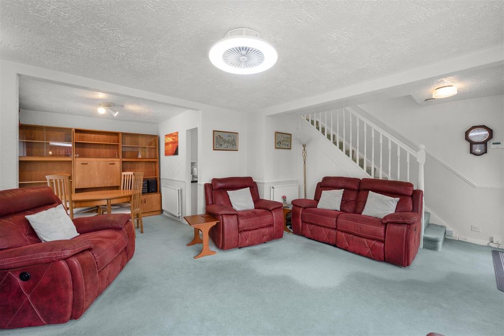 Property photo 2 of 34 Dsc03888.Jpg