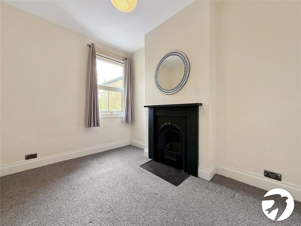 Property photo 3 of 7 Picture No. 02