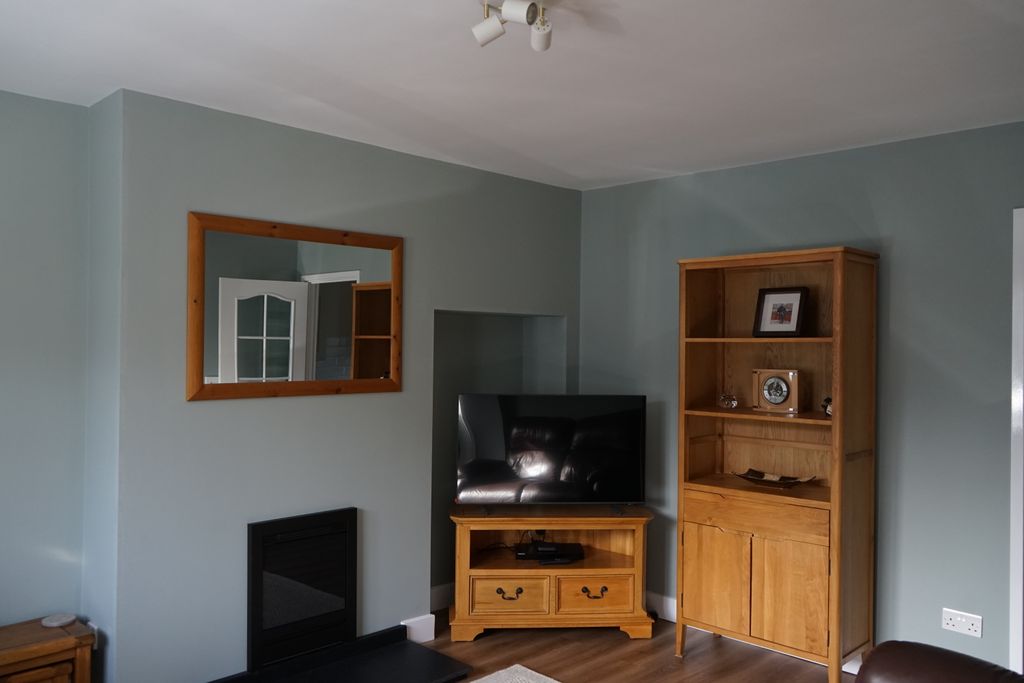 Property photo 2 of 20 Living Room