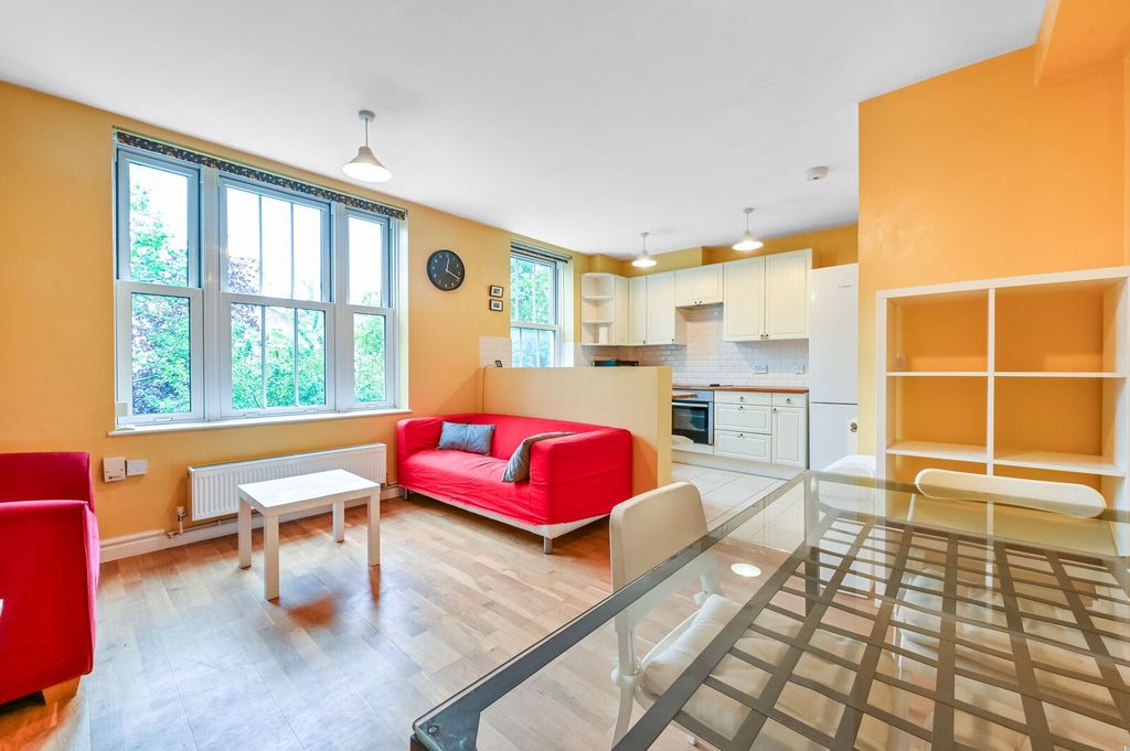 Property photo 1 of 8