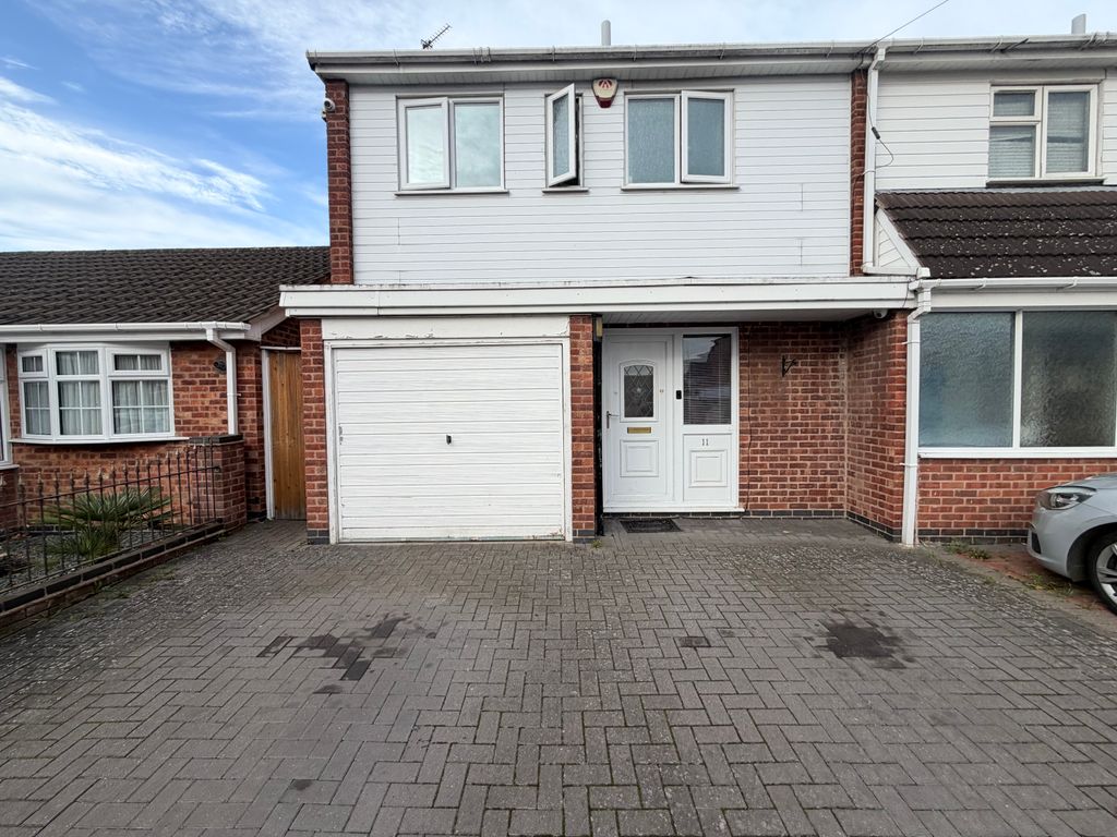 Property photo 2 of 25