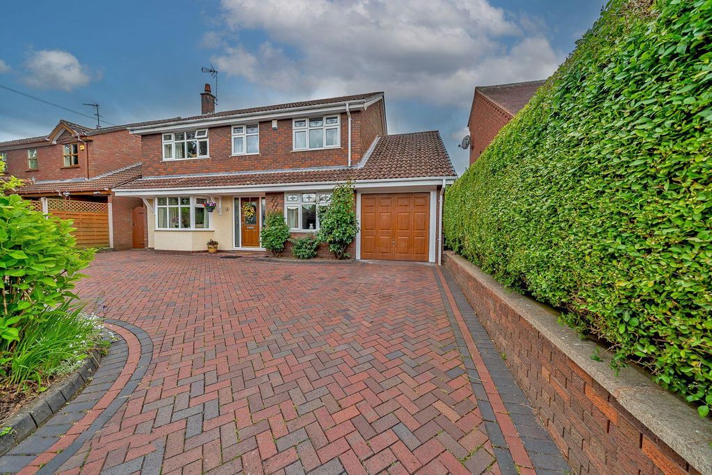 Property photo 1 of 31
