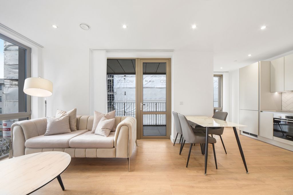 Property photo 1 of 12 Cordwainer House, Ab