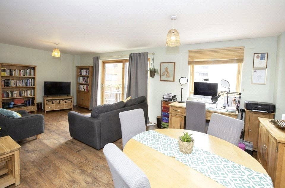 Property photo 3 of 7 Photograph