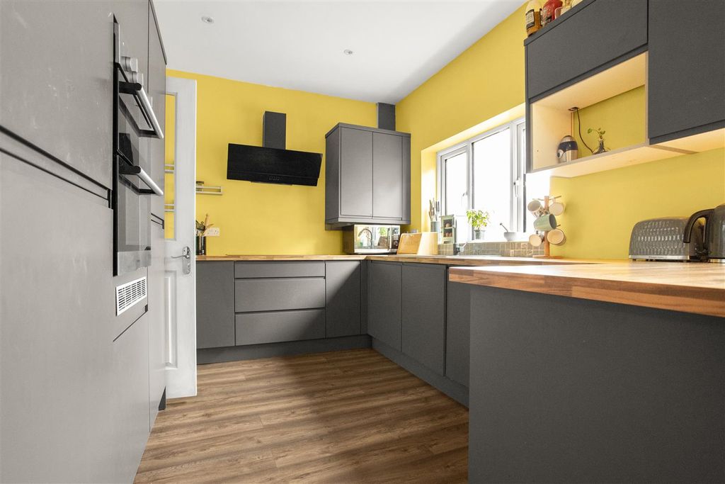 Property photo 3 of 25 Img_9704.Jpg