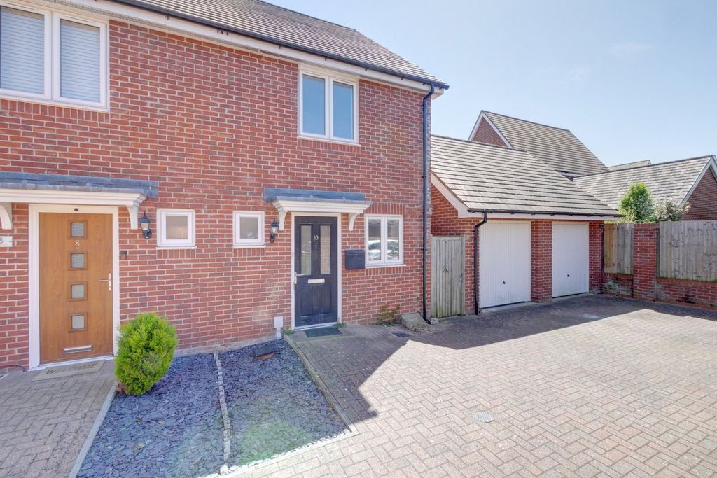 Property photo 1 of 24