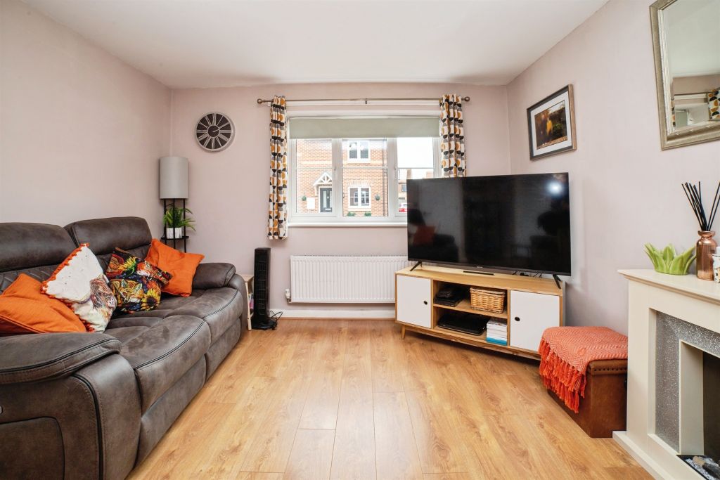 Property photo 2 of 17