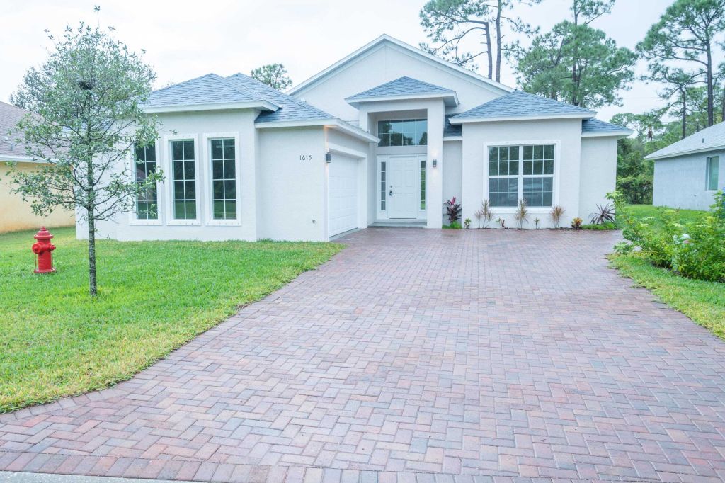 Property photo 1 of 29