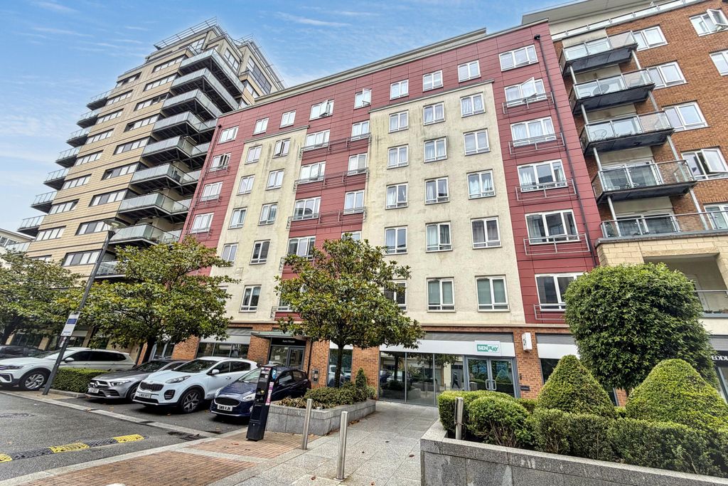 Property photo 2 of 3 Flat 12 Avro House, 5 Boulevard Drive, Colindale, London, Nw9 5Hf