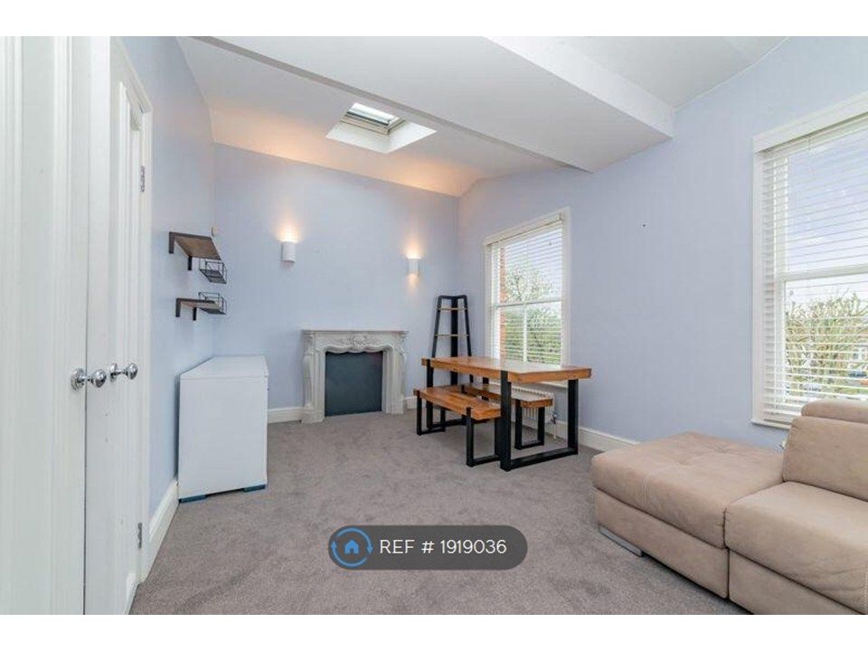 Property photo 1 of 8 Living Room 1