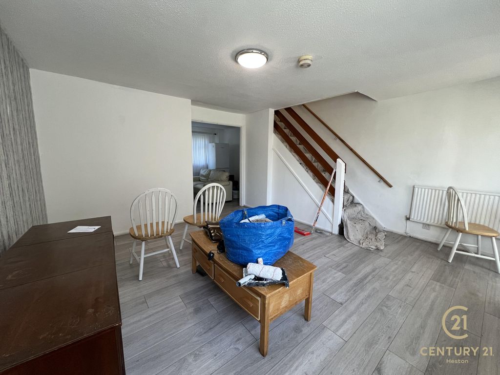 Property photo 2 of 9