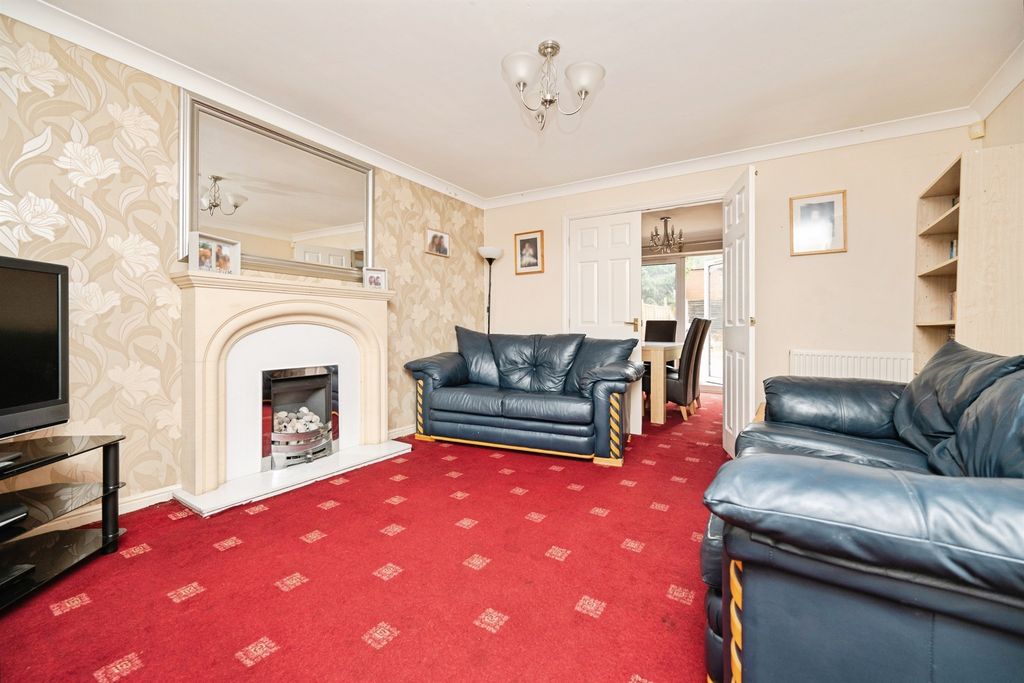 Property photo 2 of 17