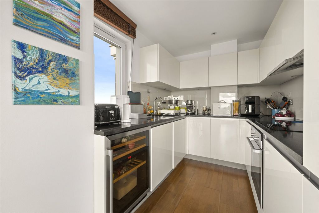 Property photo 3 of 15 Kitchen