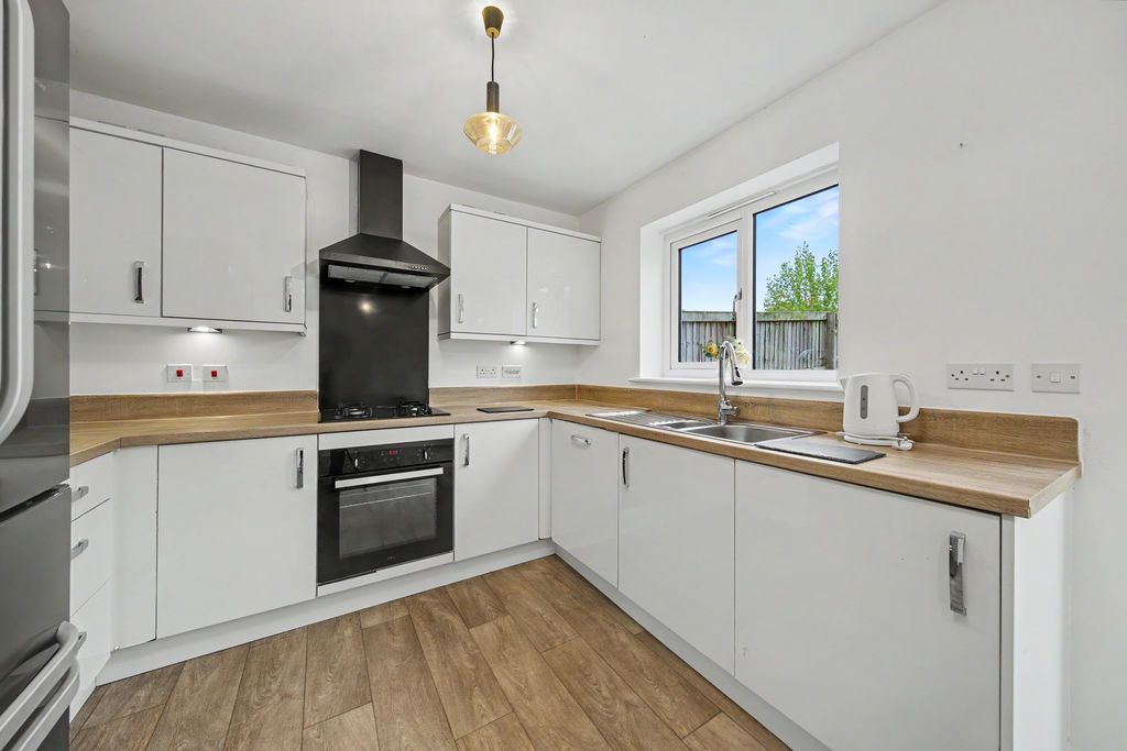 Property photo 2 of 26 Kitchen Diner