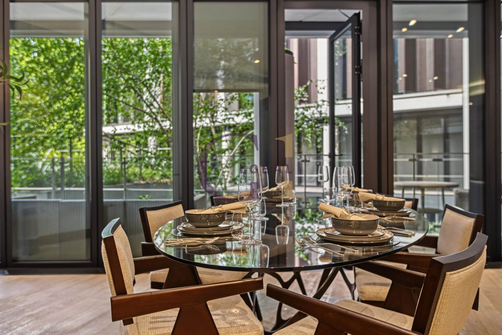 One Hyde Park, London SW1X photo 4