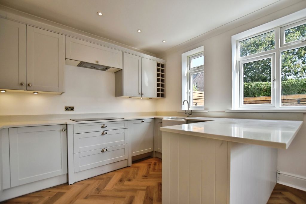 Property photo 2 of 16 Kitchen