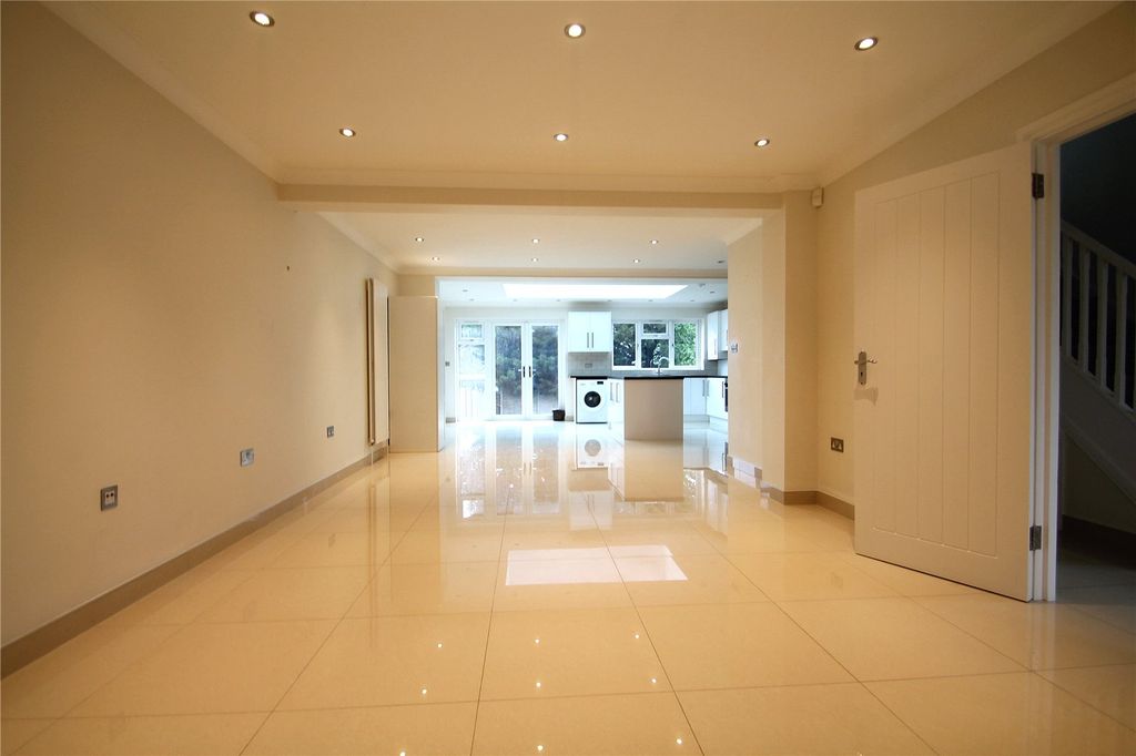 Property photo 3 of 17 Picture No. 27