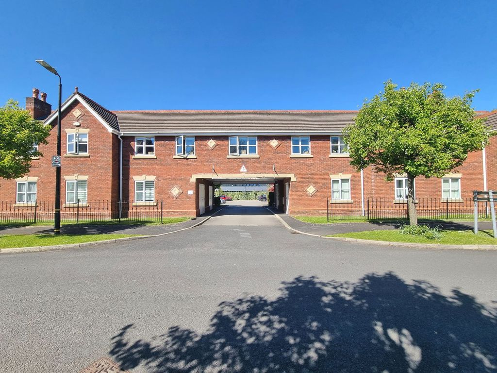 Property photo 1 of 12