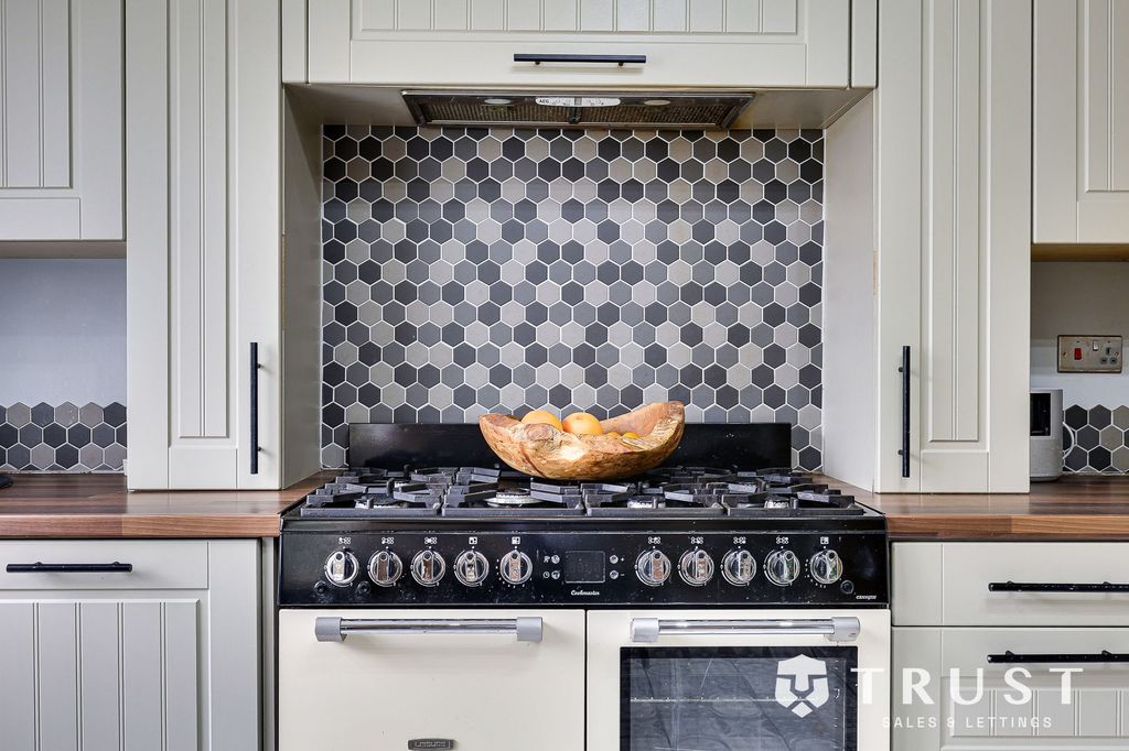 Additional image 13 of 3 bed semi-detached house for saleDeighton Lane, Batley WF17