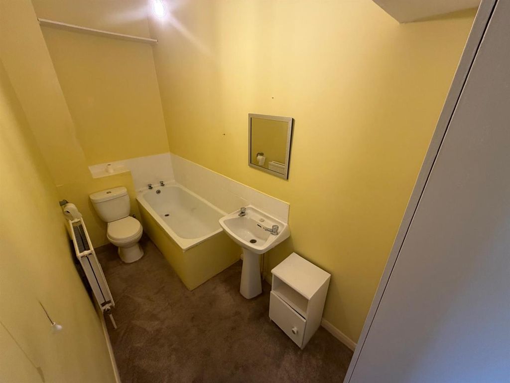 Property photo 3 of 4 Img-20260512-Wa0025 (002).Jpg