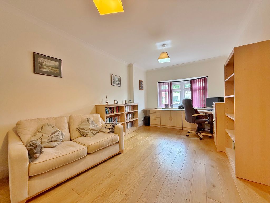 Additional image 11 of 5 bed detached house for saleStation Road, Drayton, Portsmouth PO6