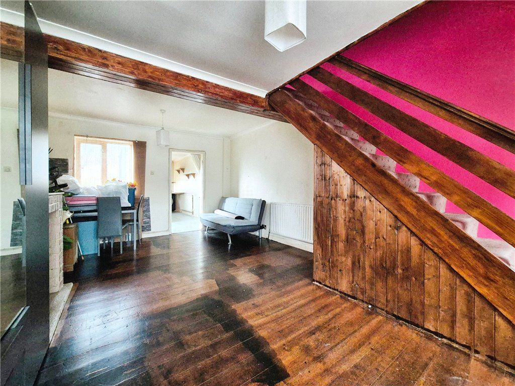 Property photo 1 of 14 Reception