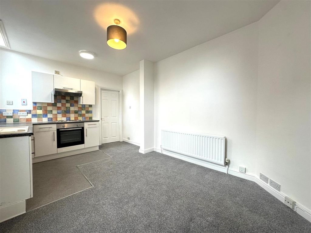 Property photo 2 of 15 Living Room X2.Jpg