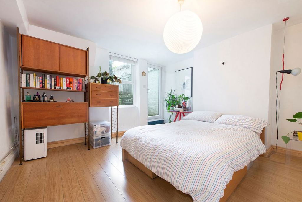 Property photo 3 of 8