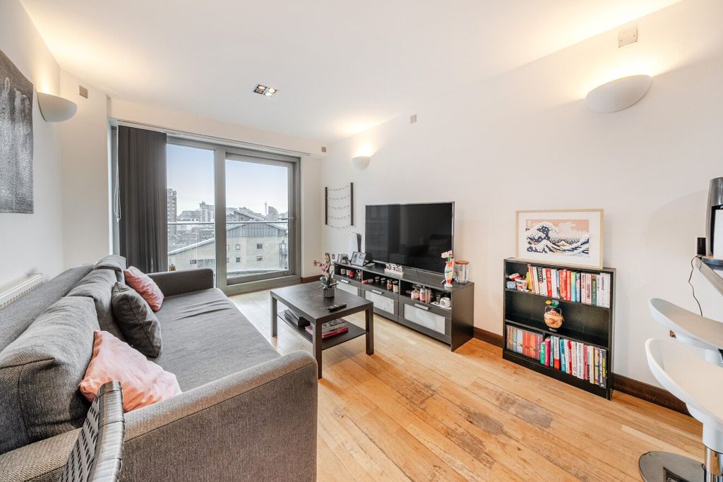 Property photo 3 of 15 Picture No. 27