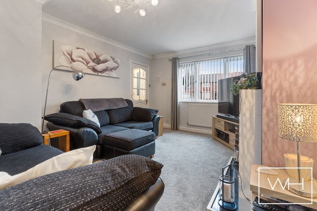 Property photo 3 of 20 135 Stonehill Rise, Scawthorpe 14_297