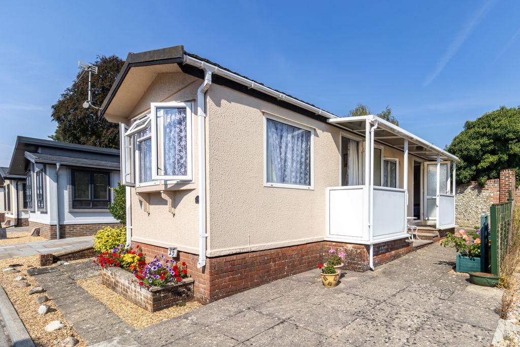 Property photo 1 of 13 Img_9595