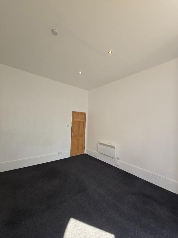 Property photo 3 of 11 F6Aa45691d7A24071921c5480A8671F0.Jpg
