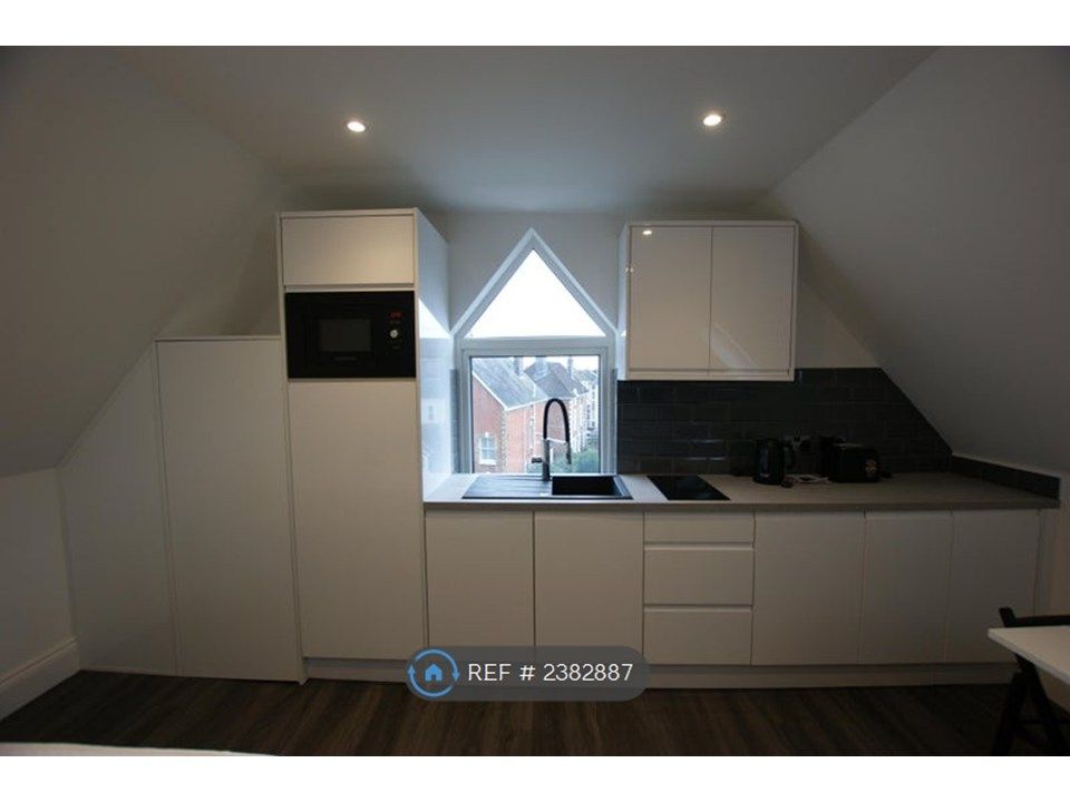 Property photo 3 of 8 Couples Room Photo #3